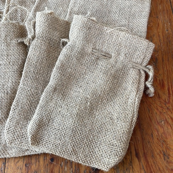 Set of 10 Burlap Drawstring Bags - Picture 2 of 6